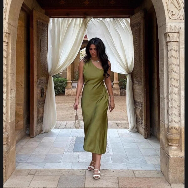 Women's Asymmetric Silk Satin Texture Backless Fashion Dress - Image 2